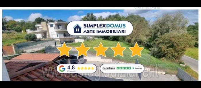Casa con 6 locali in vendita in Str Castelletto, Centro, Bra