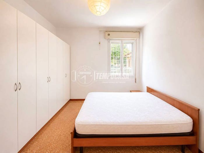 Appartamento trilocale in vendita in Via Andrea da Faenza, Bolognina, Bologna