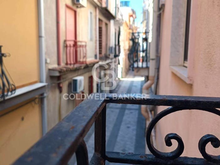 Casa quadrilocale in vendita in Via Roma, Letojanni