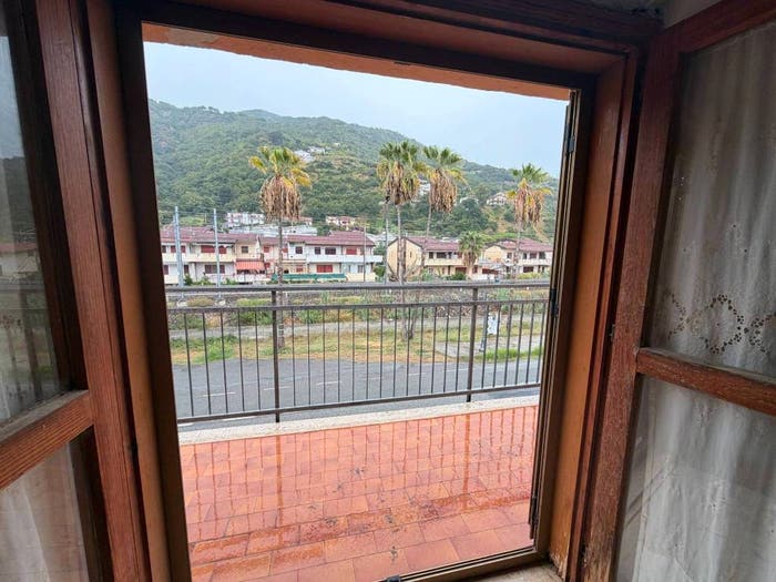 Appartamento quadrilocale in vendita in Viale degli Oleandri, Torremezzo Di Falconara, Falconara Albanese