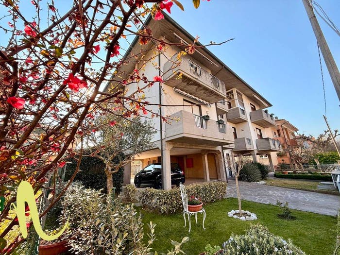 Appartamento quadrilocale in vendita in Via Vesuvio, Madonnina, Cesenatico