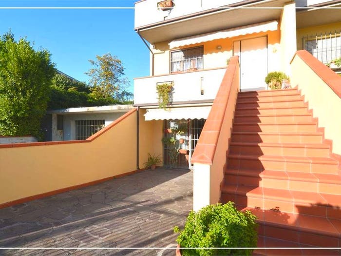 Casa con 6 locali in vendita in VIA GUSCI, Borgo A Buggiano, Buggiano