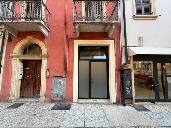 Appartamento bilocale in affitto in Via Scrimiari, Veronetta, Verona
