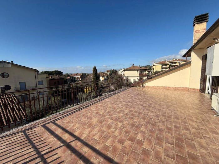 Appartamento trilocale in vendita in via rinascita, Centro, Passignano sul Trasimeno