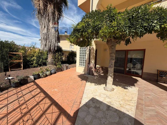 Appartamento con 6 locali in vendita in Via Alcide De Gasperi, Centro, Castel Frentano