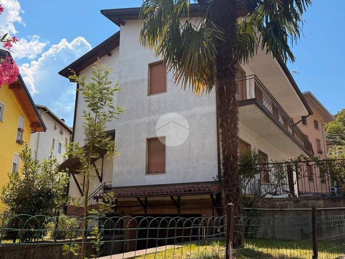 Casa con 6 locali in vendita in Via Galileo Galilei, Centro, Darfo Boario Terme