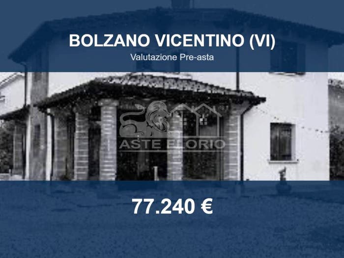 Appartamento con 6 locali in vendita in Via Pasubio, Centro, Bolzano Vicentino