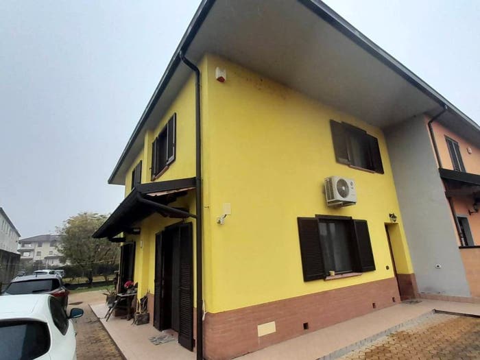 Casa quadrilocale in vendita in Via Sandro Casarini, Castelletto Po, Castelletto di Branduzzo
