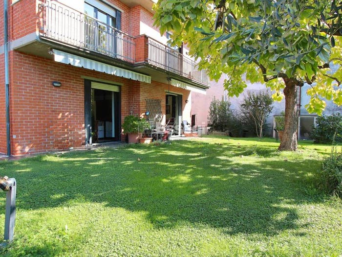 Casa con 6 locali in vendita in Piazza Aldo Moro, San Concordio, Lucca