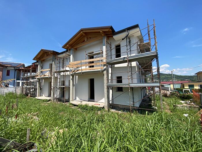 Casa trilocale in vendita in Montecchia di Crosara, Montecchia Di Crosara