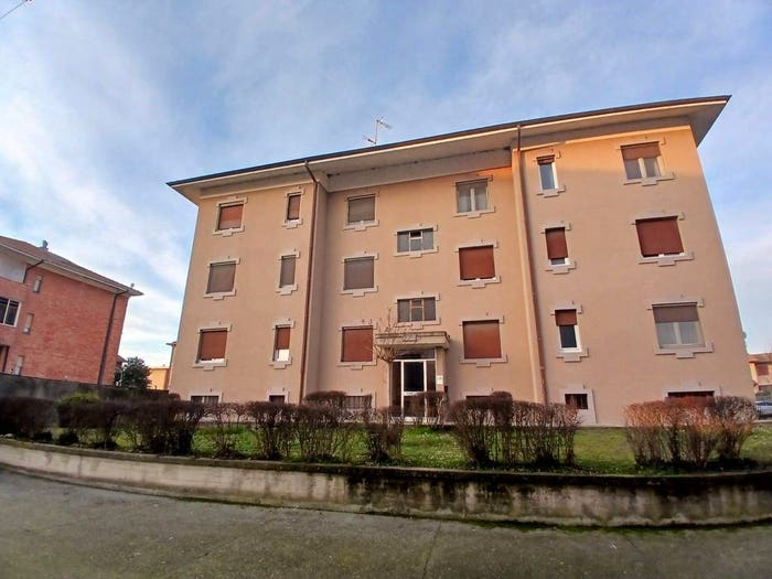 Appartamento quadrilocale in vendita in Via Silvio Pellico, Centro, Crescentino