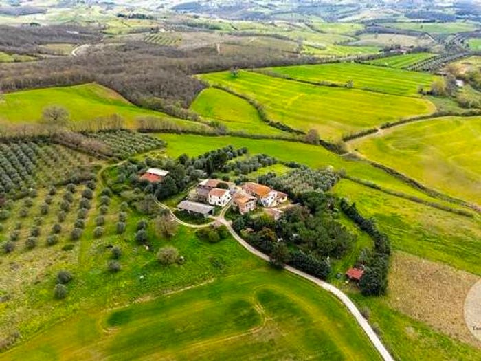 Casa con 6 locali in vendita in Cinigiano