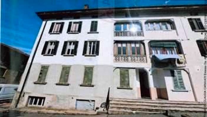 Appartamento con 5 locali in vendita in Via Taverna, CugliateFabiasco