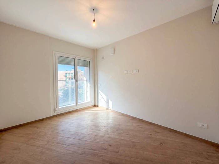 Appartamento trilocale in vendita in Viale Europa, Centro, Pietra Ligure