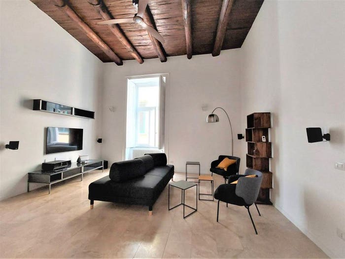 Appartamento con 5 locali in vendita in Via San Mattia, Quartieri Spagnoli, Napoli