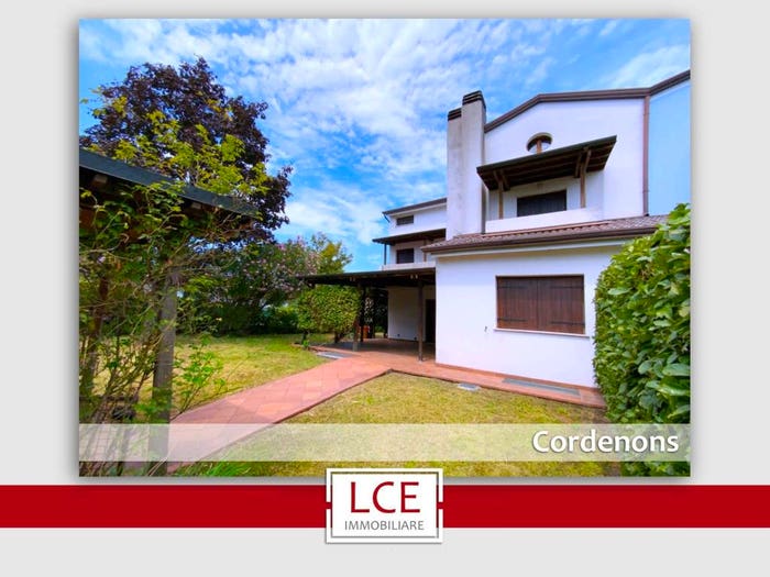 Casa quadrilocale in vendita in Via Stradelle, Centro, Cordenons