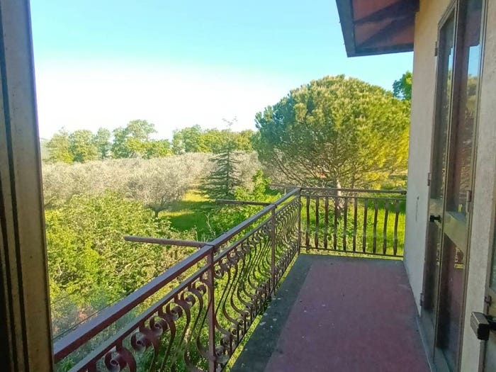 Appartamento con 6 locali in vendita in Strada Vicinale di Poggio al Chiacc, Chiusi