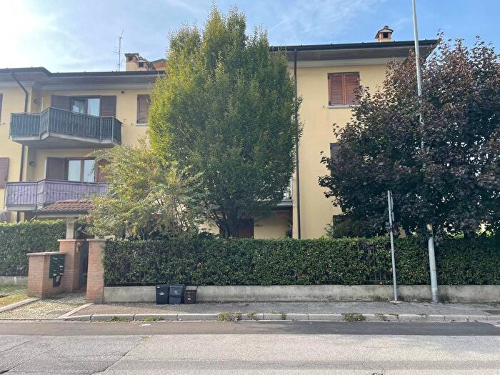 Appartamento trilocale in vendita in Via Alessandro Manzoni, Roncadelle