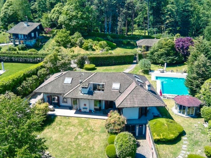 Casa con 6 locali in vendita in Via Monviso, Oleggio Castello