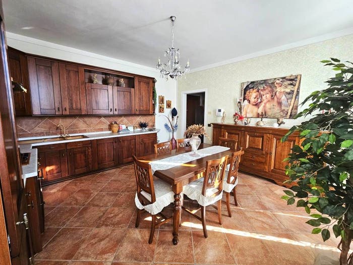 Appartamento trilocale in vendita in Via Luigi Gonzaga, Centro, Guastalla