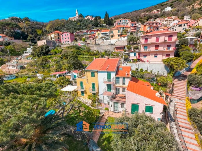Casa trilocale in vendita in Via Magazzino, Bergeggi