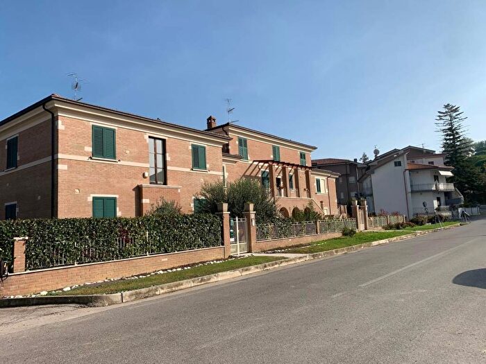 Appartamento con 5 locali in vendita in Via Maggio, Centro, Tortoreto