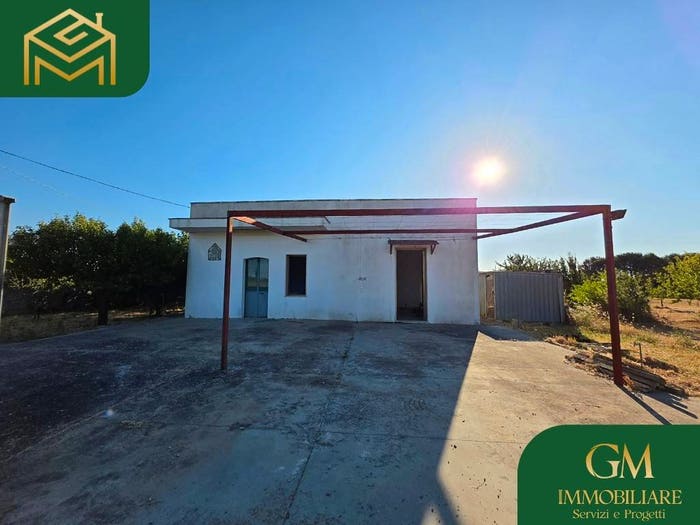 Casa quadrilocale in vendita in Strada Vicinale Vecchia Cutrofia Neviano, Cutrofiano
