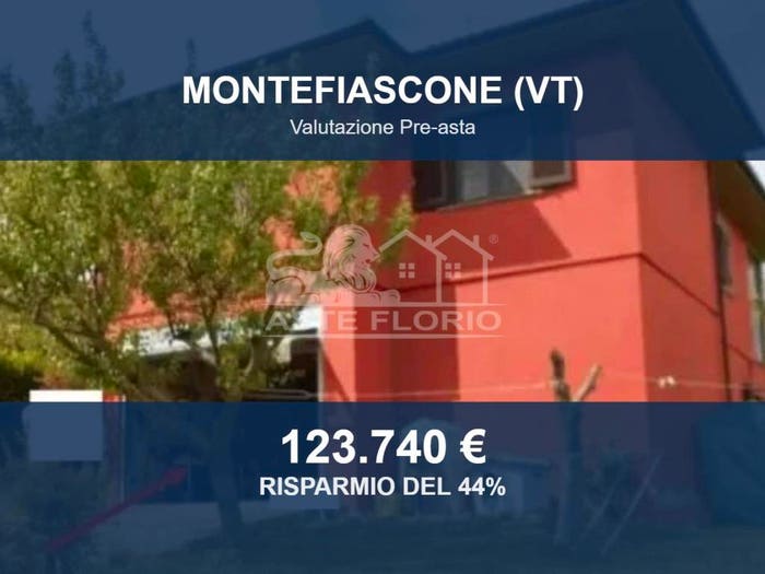 Casa con 5 locali in vendita in Via Zepponami b, Centro, Montefiascone