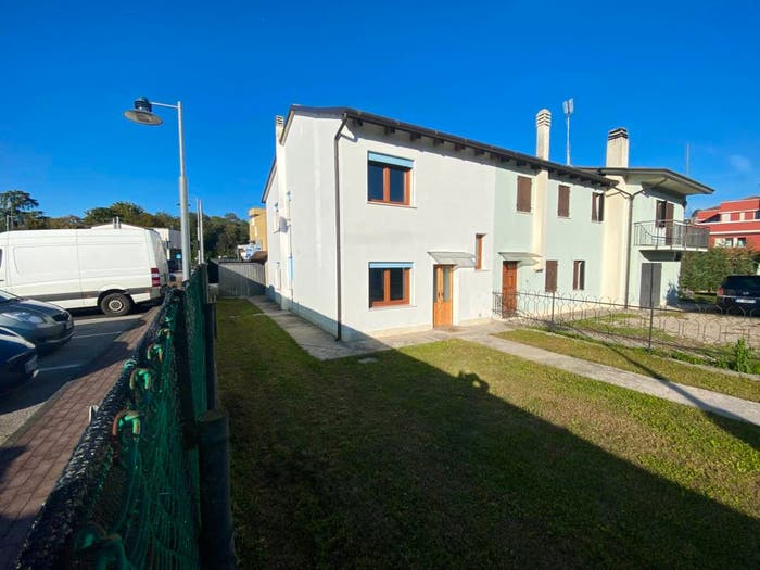 Casa con 6 locali in vendita in Via Maser, Dosson, Casier