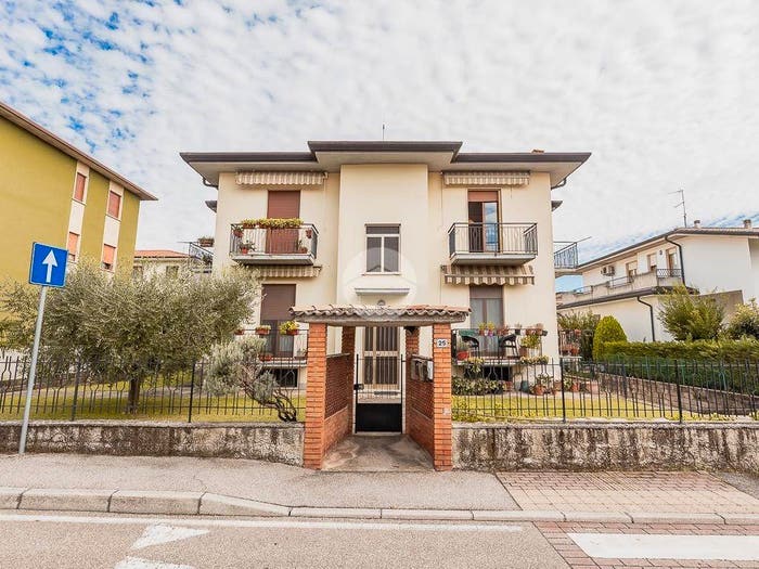 Appartamento con 5 locali in vendita in Via Galvani, Centro, Sommacampagna