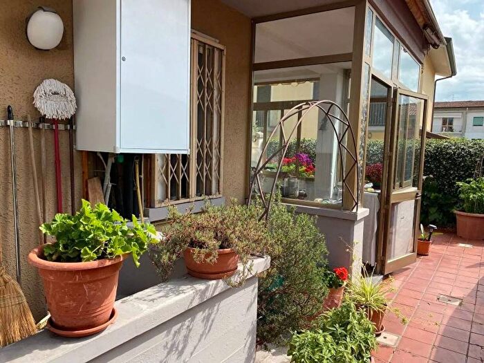 Casa con 6 locali in vendita in Torre del Lago, Viareggio