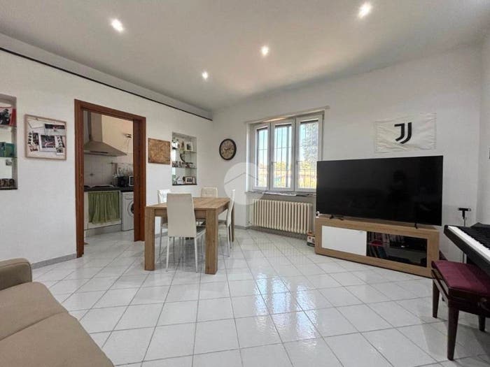 Appartamento trilocale in vendita in Via Amerano, Centro, None