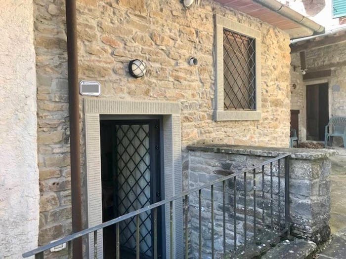 Casa bilocale in vendita in Via Focognano, Firenzuola