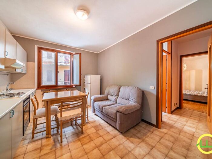 Appartamento trilocale in vendita in Via delle Chiese, Centro, Artegna