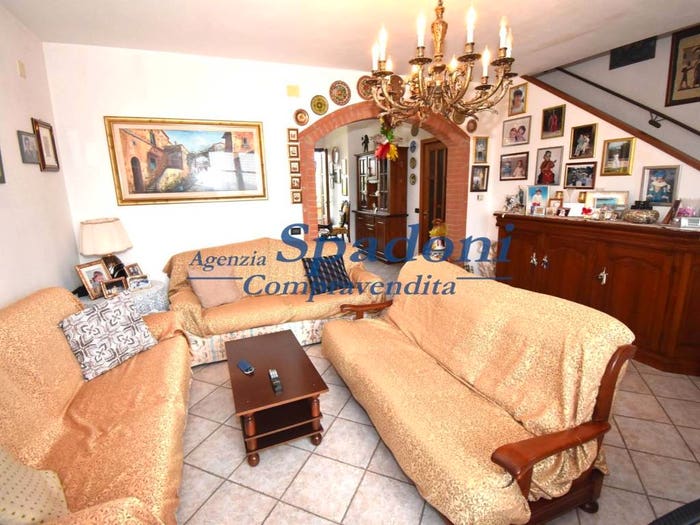 Casa con 6 locali in vendita in Via Francesca Violi, Cintolese, Monsummano Terme