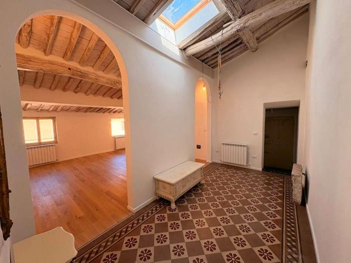 Appartamento quadrilocale in vendita in Via Sant'Andrea, Piazza Anfiteatro Torre Guinigi, Lucca