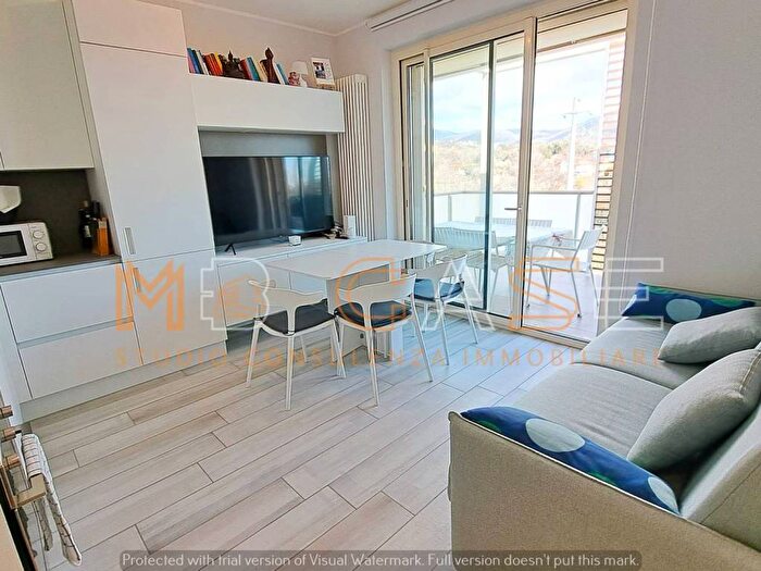 Appartamento trilocale in vendita in Via per Pineland, Borghetto Santo Spirito