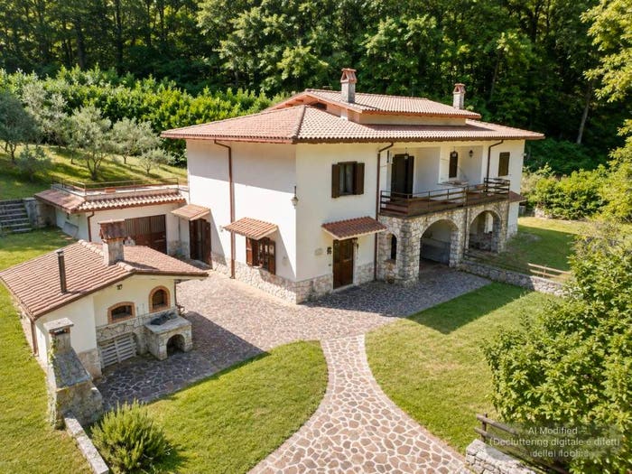 Casa con 6 locali in vendita in via Quinzia, Poggio San Lorenzo