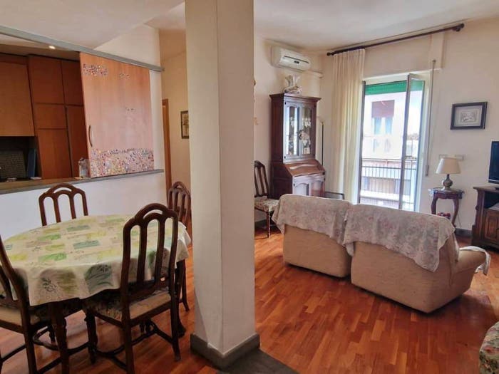 Appartamento quadrilocale in vendita in VIA UGO FOSCOLO, Centro, Poggio Moiano