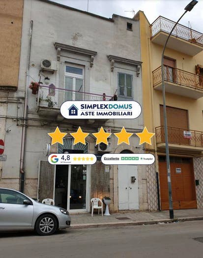 Casa con 6 locali in vendita in Alcide de Gasperi, Centro, Canosa di Puglia
