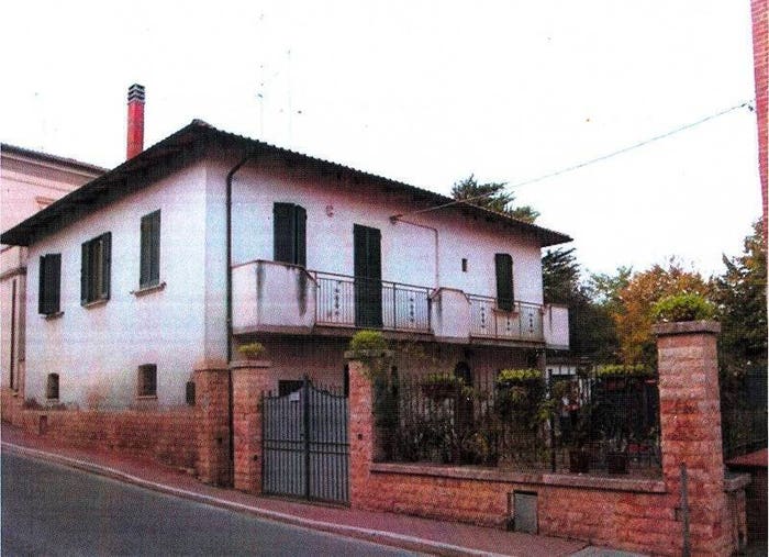 Casa con 6 locali in vendita in Acquaviva, Montepulciano