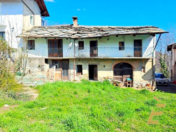 Casa con 5 locali in vendita in VIA RUATA, Prarostino