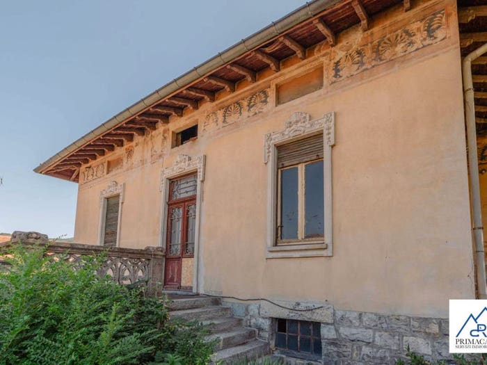 Casa quadrilocale in vendita in Via Peppino Rossi, Centro, Gavirate