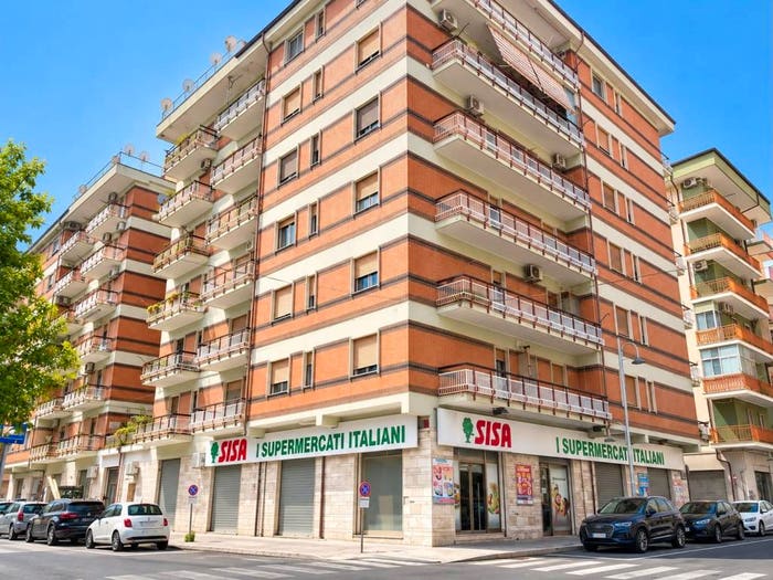 Appartamento con 5 locali in vendita in Via Vittorio Veneto, Centro, Crotone