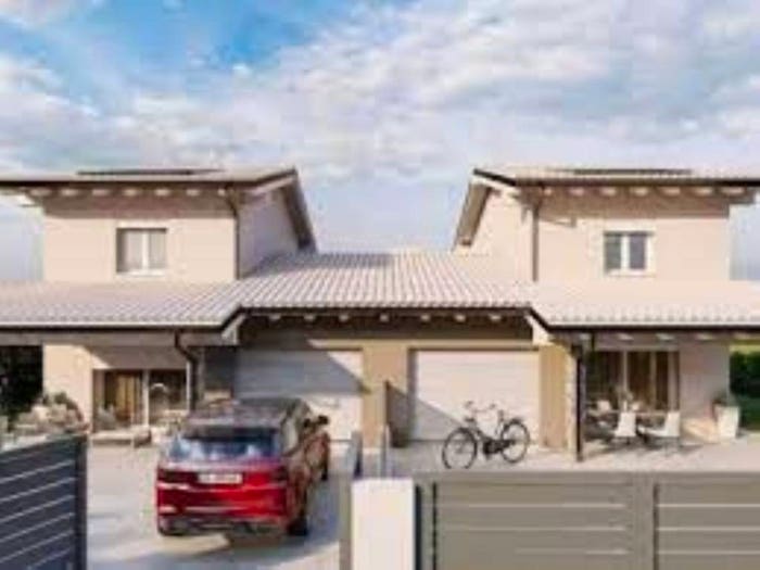 Appartamento quadrilocale in vendita in Via Papa Giovanni, Centro, Cavernago