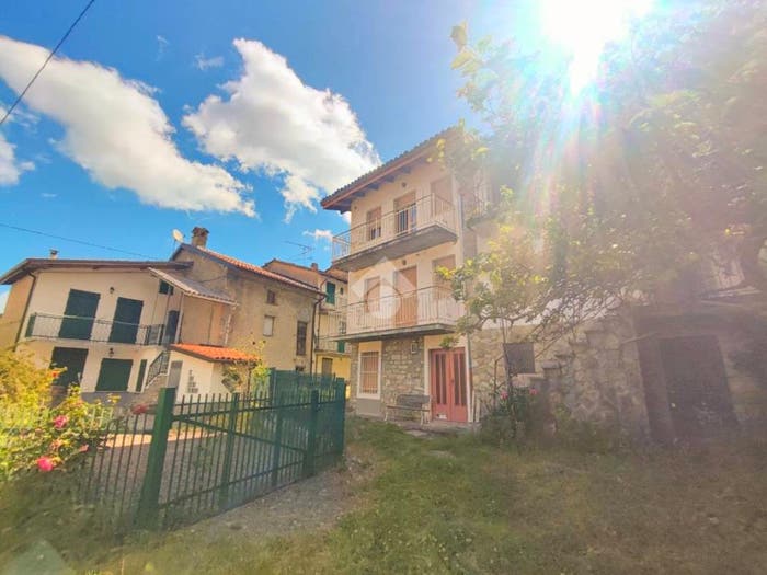 Appartamento con 5 locali in vendita in Frazione salogni, Fabbrica Curone