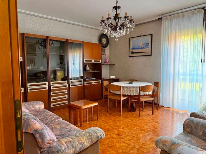 Appartamento quadrilocale in vendita in Via Abelardo Pecorini, Quartiere Forlanini, Milano