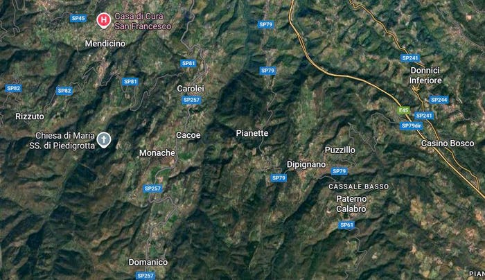 Casa con 6 locali in vendita in Località Canale, Centro, Carolei