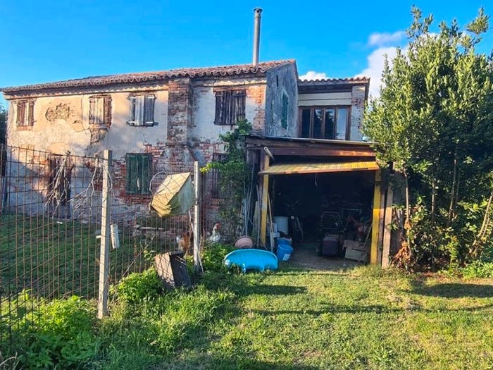 Casa trilocale in vendita in Via Verdi B, Centro, Villa Estense