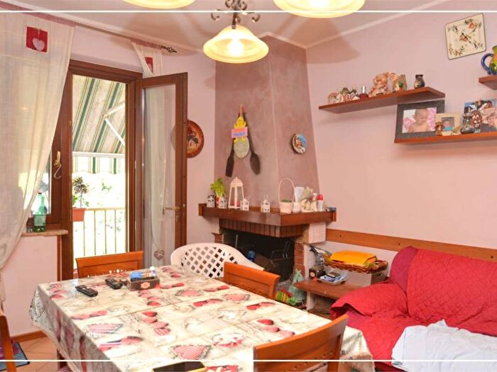 Appartamento con 5 locali in vendita in Centro, Monsummano Terme